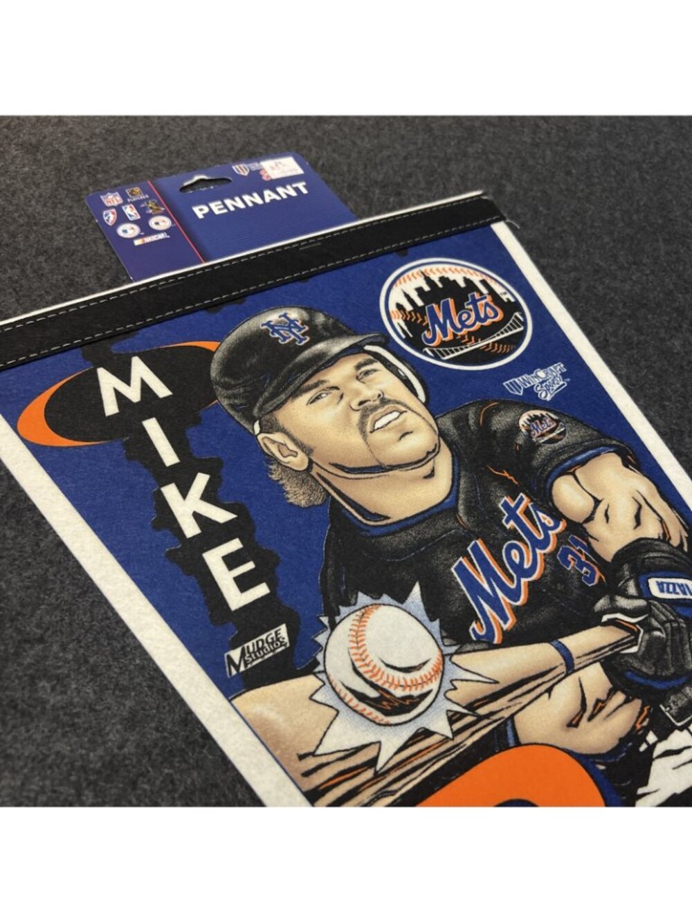 Mike Piazza New York Mets Pennant NY MLB Full Size Vintage 2001 Wincraft NWT - Picture 3 of 11